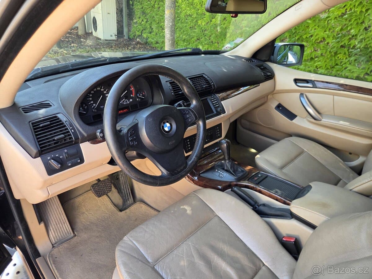 2004 BMW X5 - 12