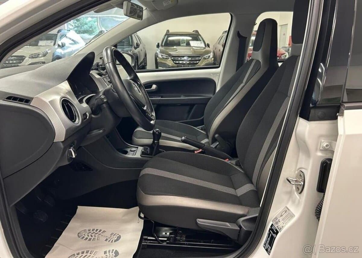 2017 Volkswagen UP! - 12