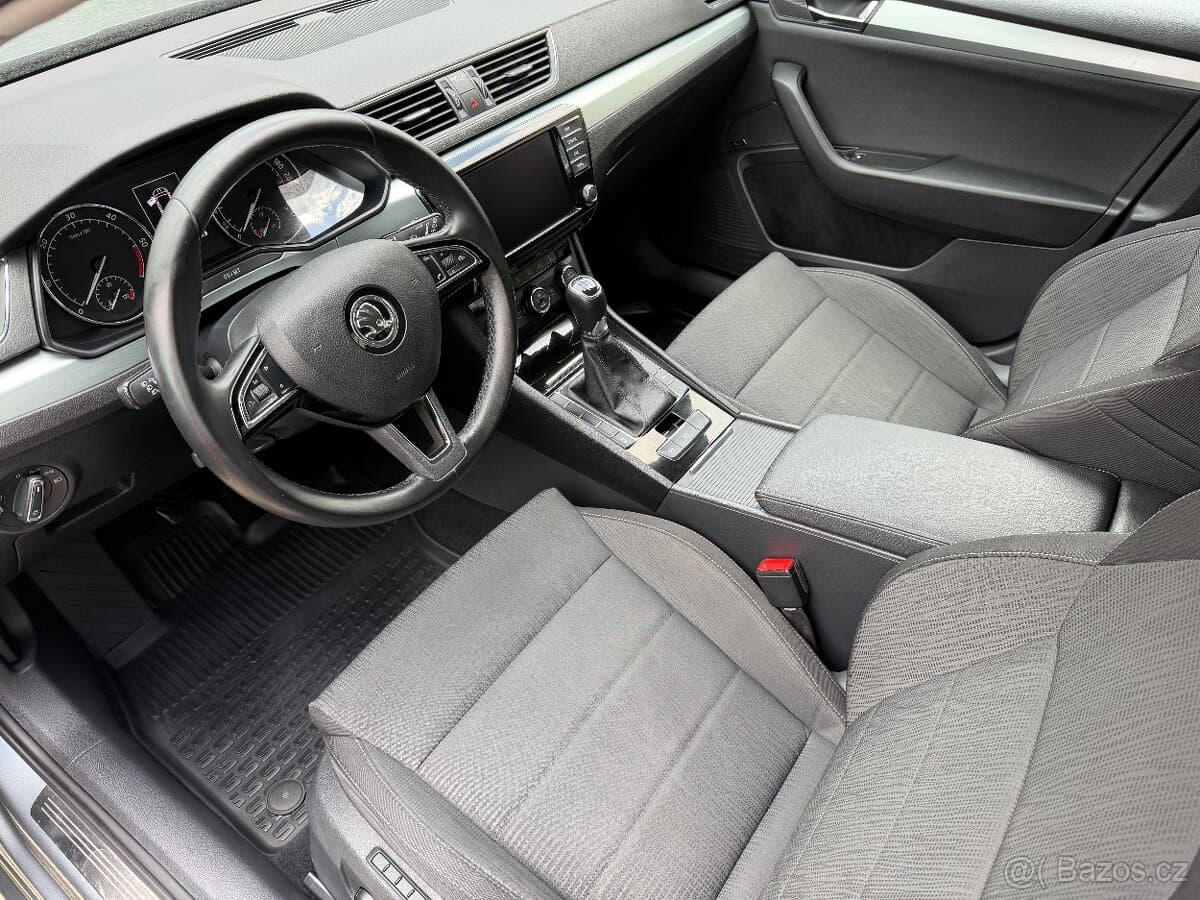 2016 Škoda SUPERB - 12