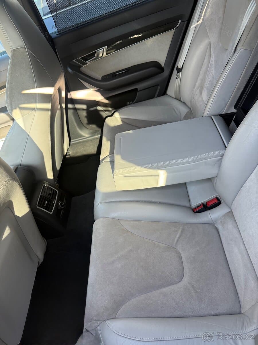 2006 Audi S6 - 12