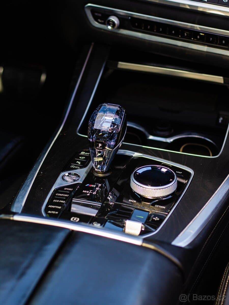2020 BMW X7 - 12