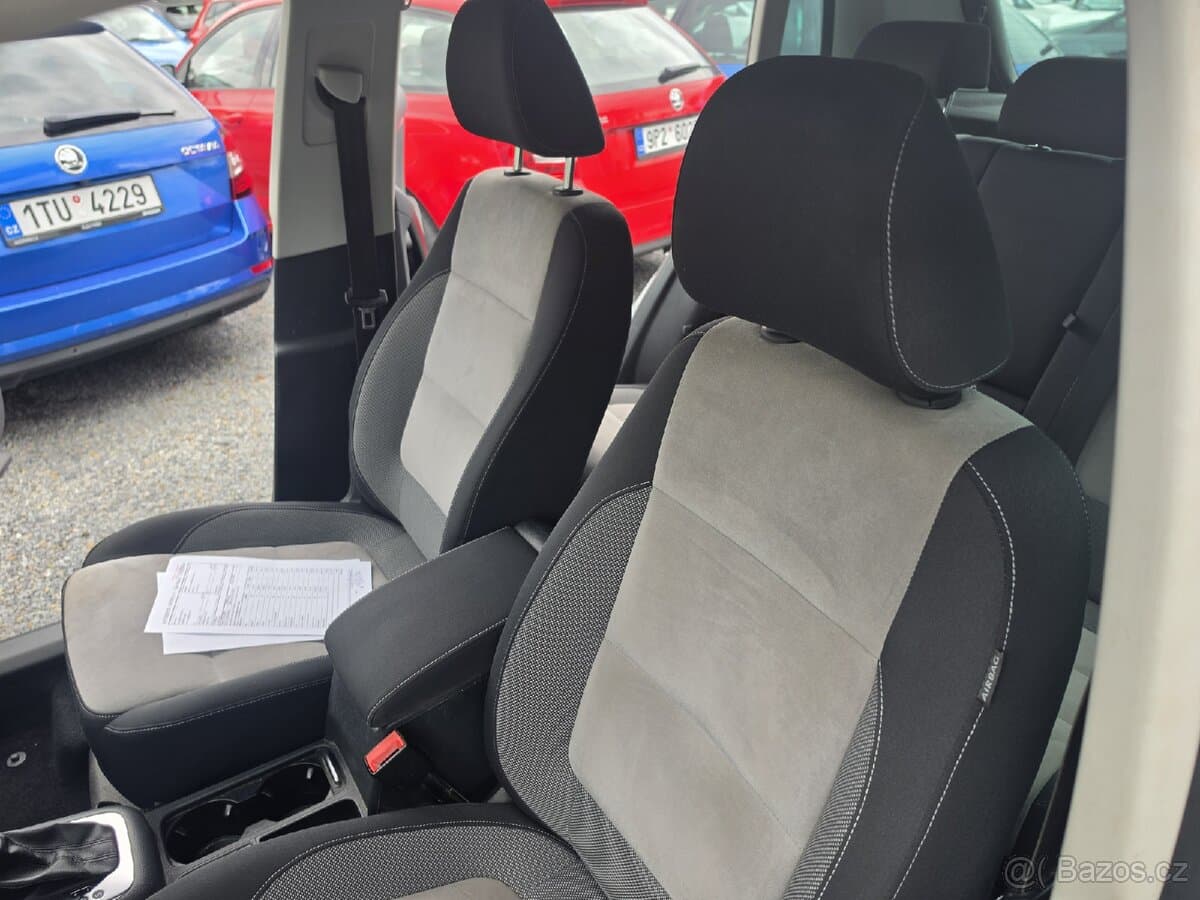 2012 Volkswagen TIGUAN - 12