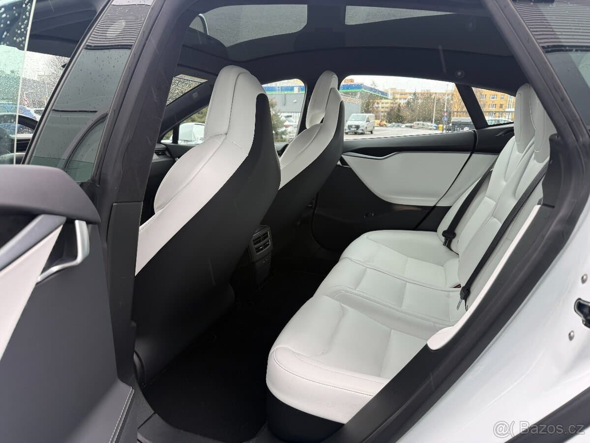 2019 Tesla MODEL S - 12