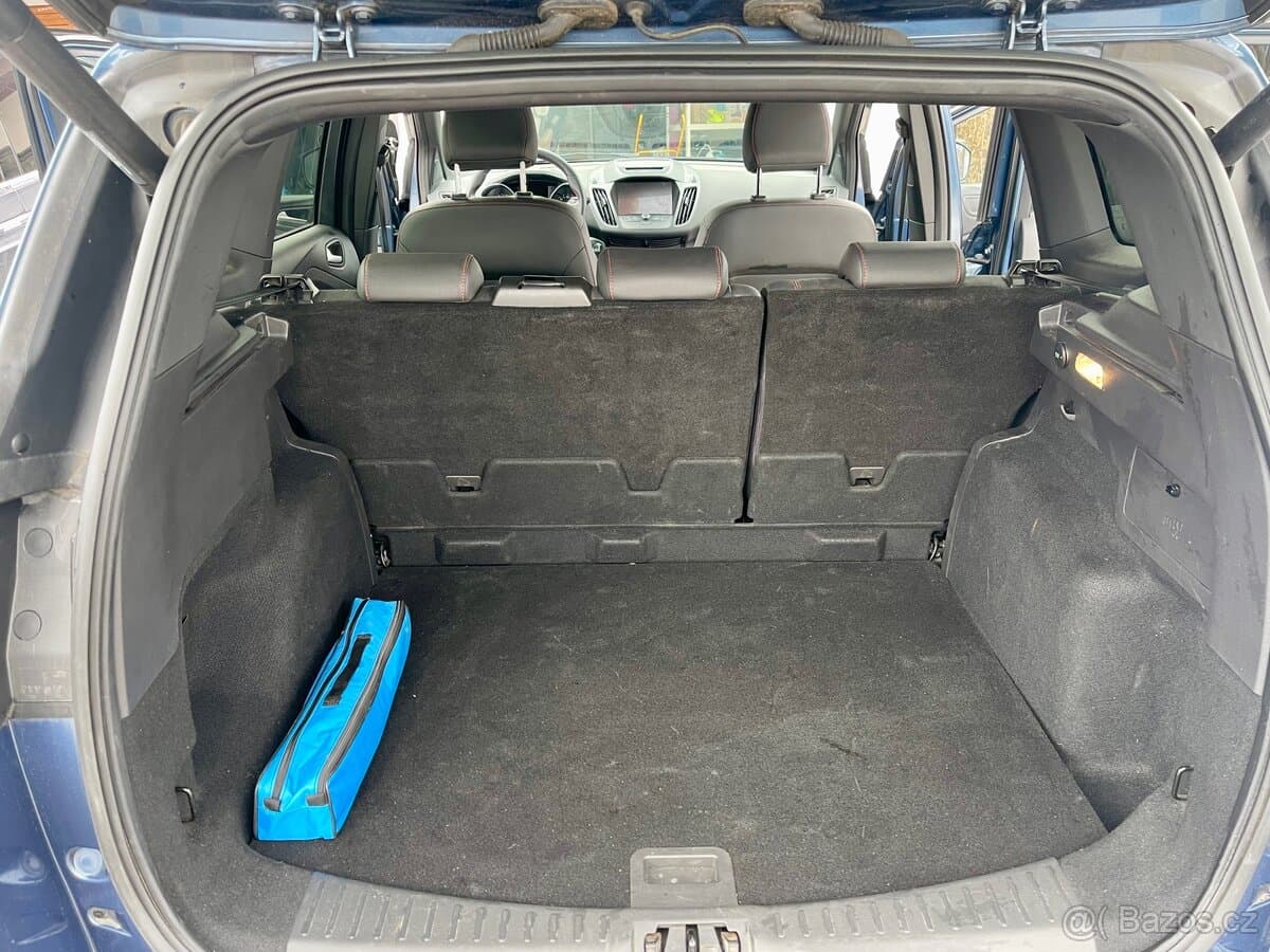 2019 Ford KUGA - 12