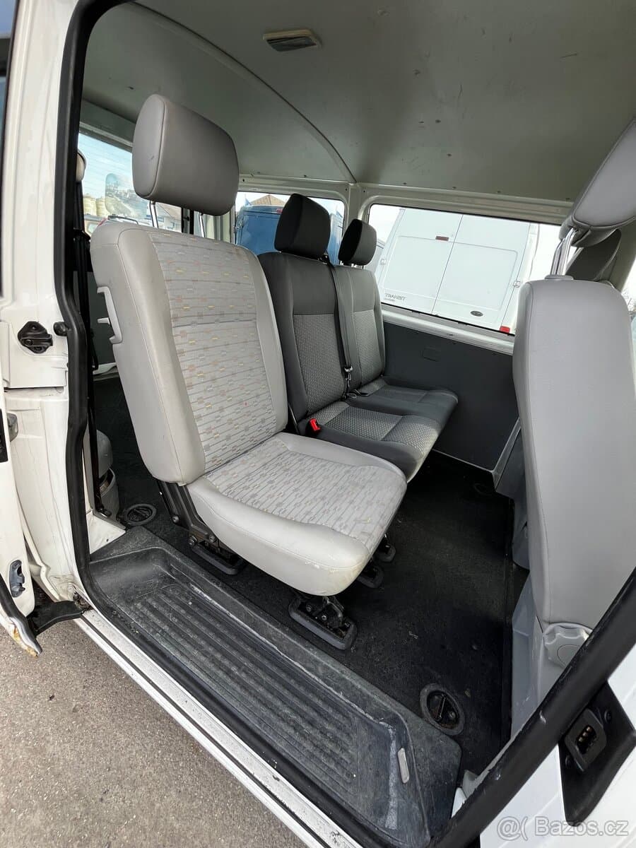 2011 Volkswagen TRANSPORTER - 12