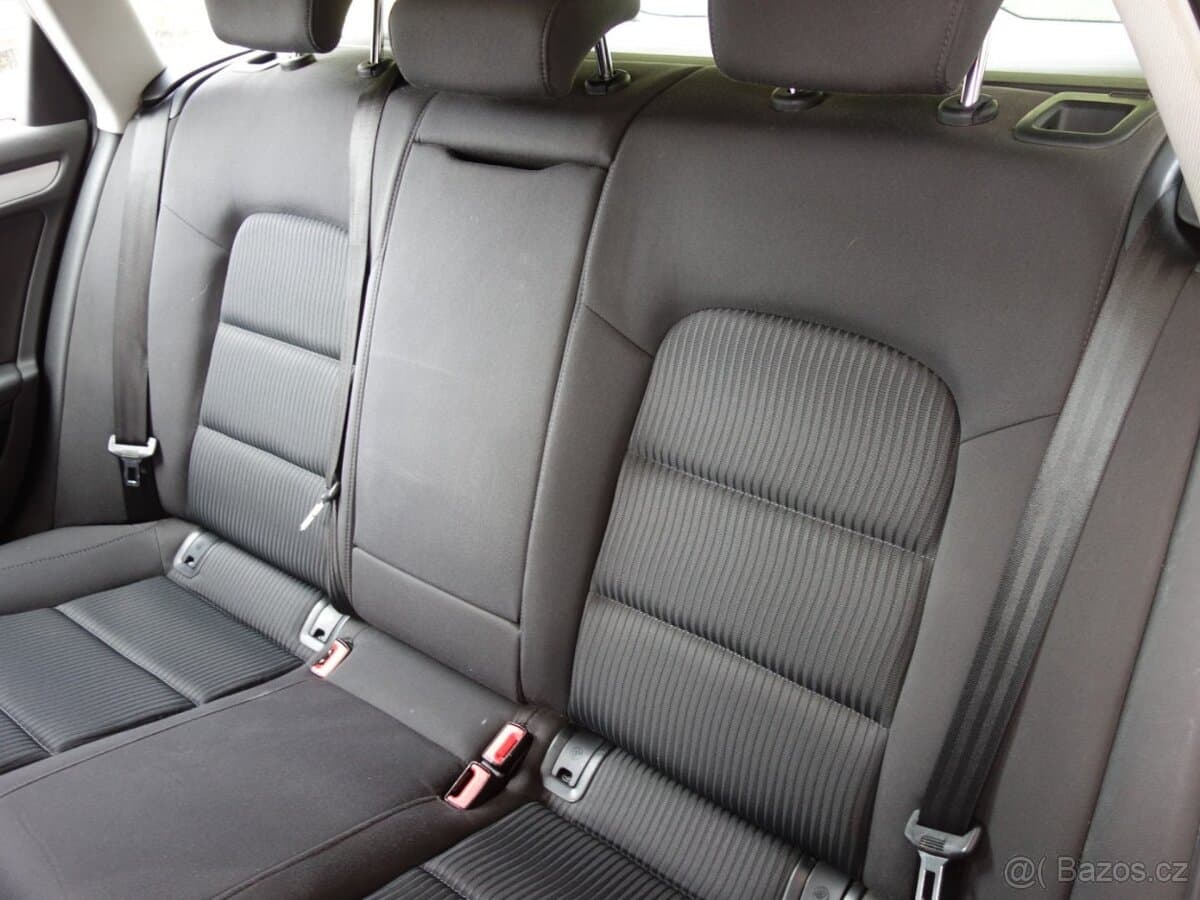 2015 Audi A4 - 12
