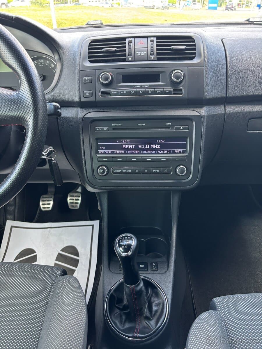 2011 Škoda FABIA - 12