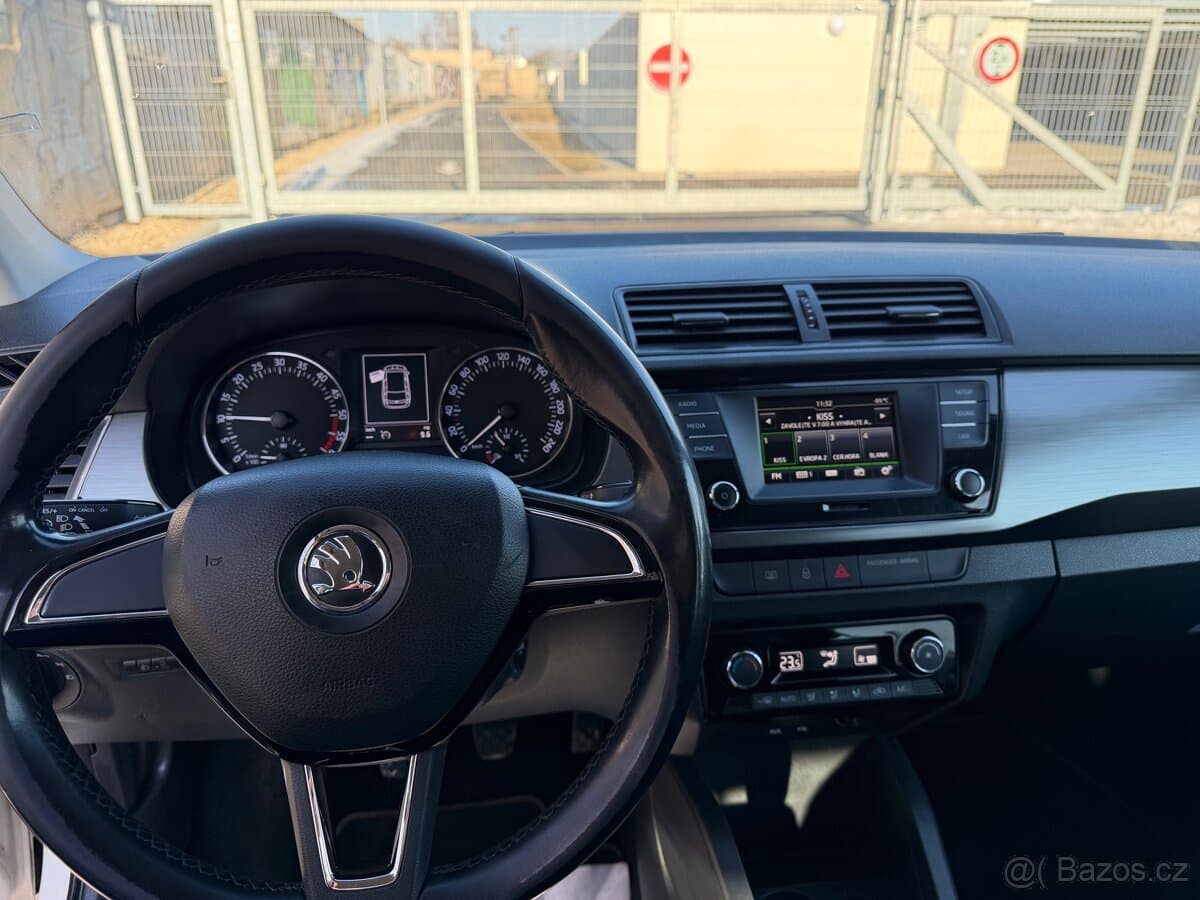 2015 Škoda FABIA - 12