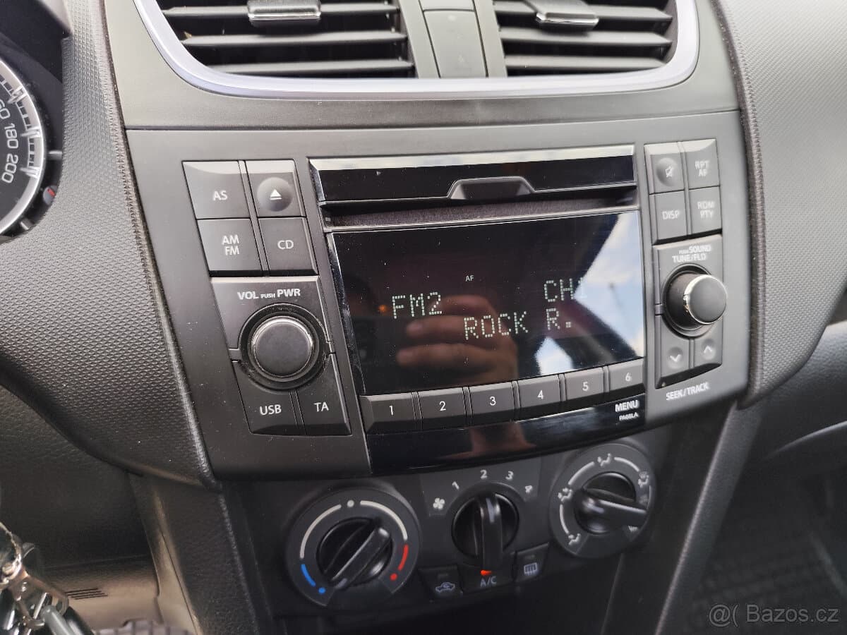 2016 Suzuki SWIFT - 12