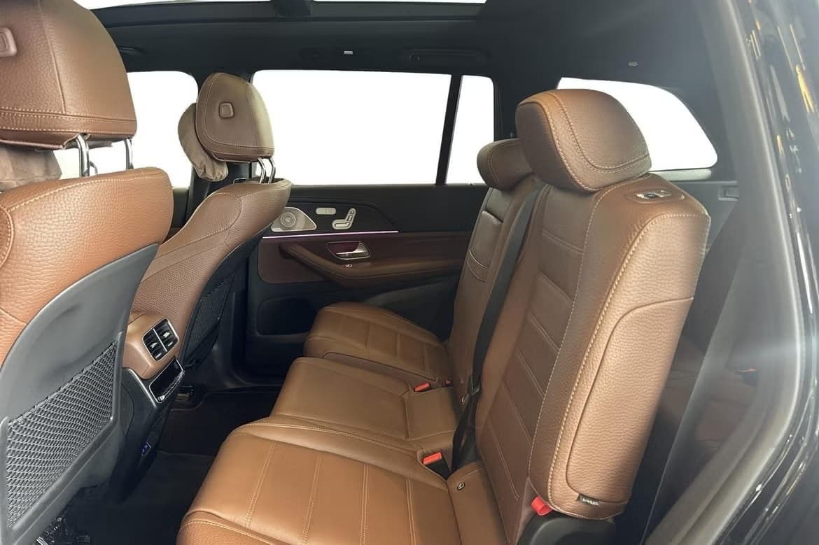 2025 Mercedes-Benz GL - 12