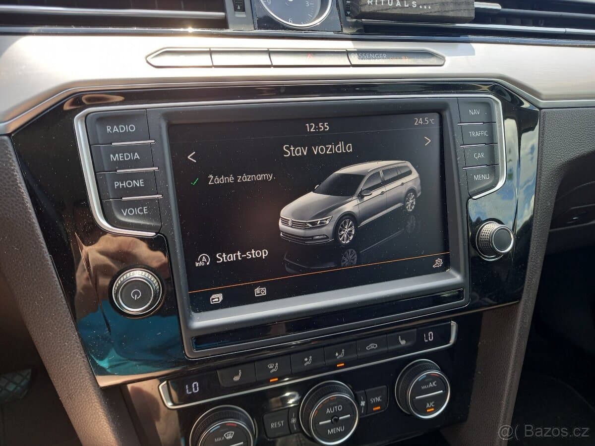 2015 Volkswagen PASSAT - 12