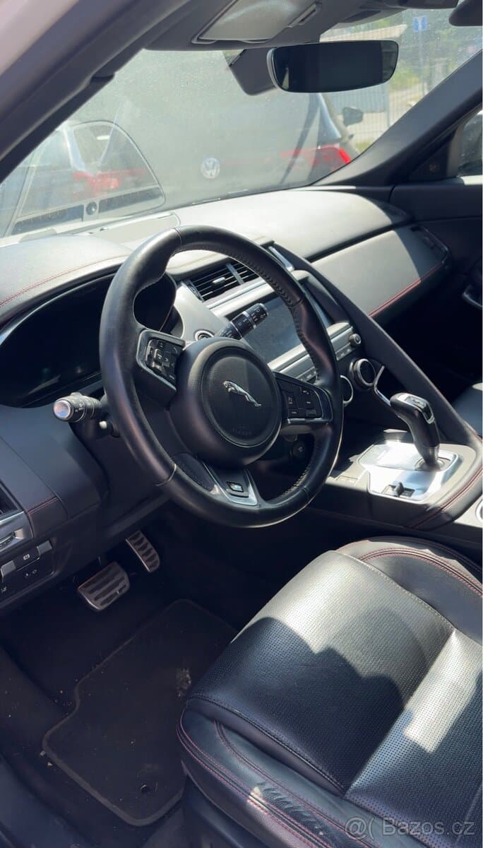 2020 Jaguar E-PACE - 12