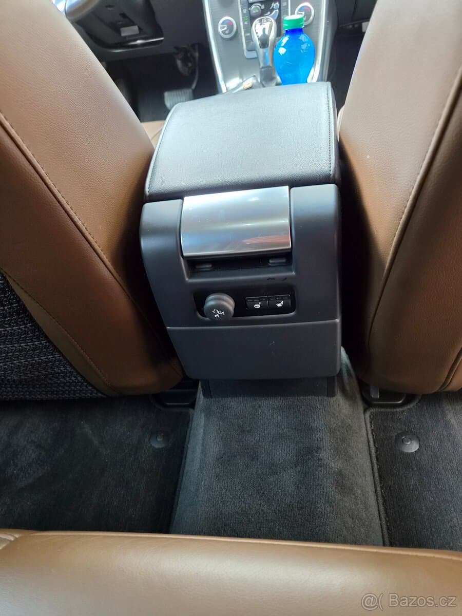 Volvo XC70 - 12