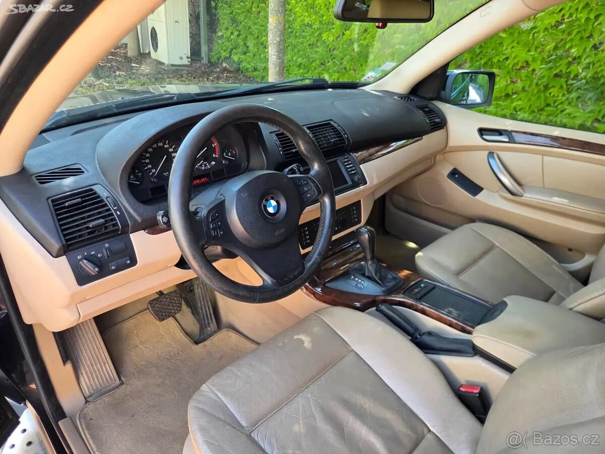 2004 BMW X5 - 12