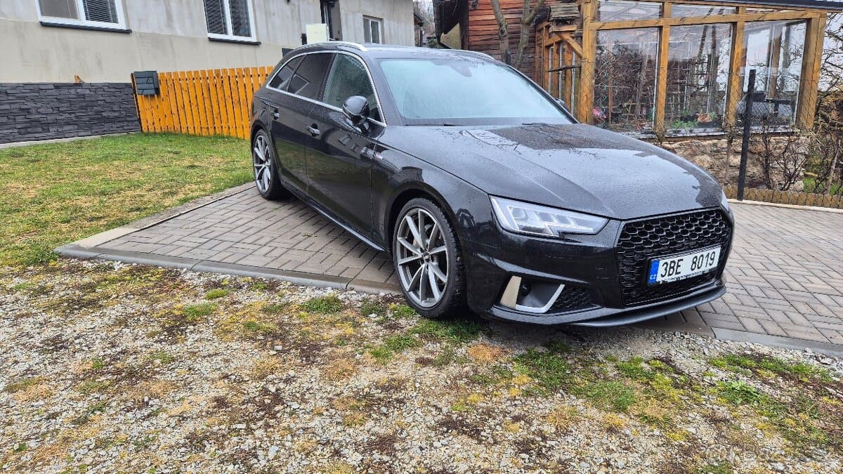 2019 Audi A4 - 12