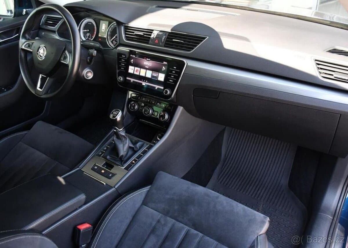 2020 Škoda SUPERB - 12