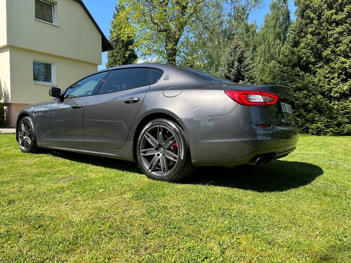 Maserati QUATTROPORTE - 12