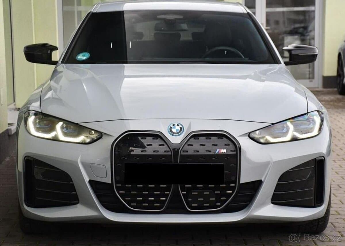 2023 BMW M5 - 12