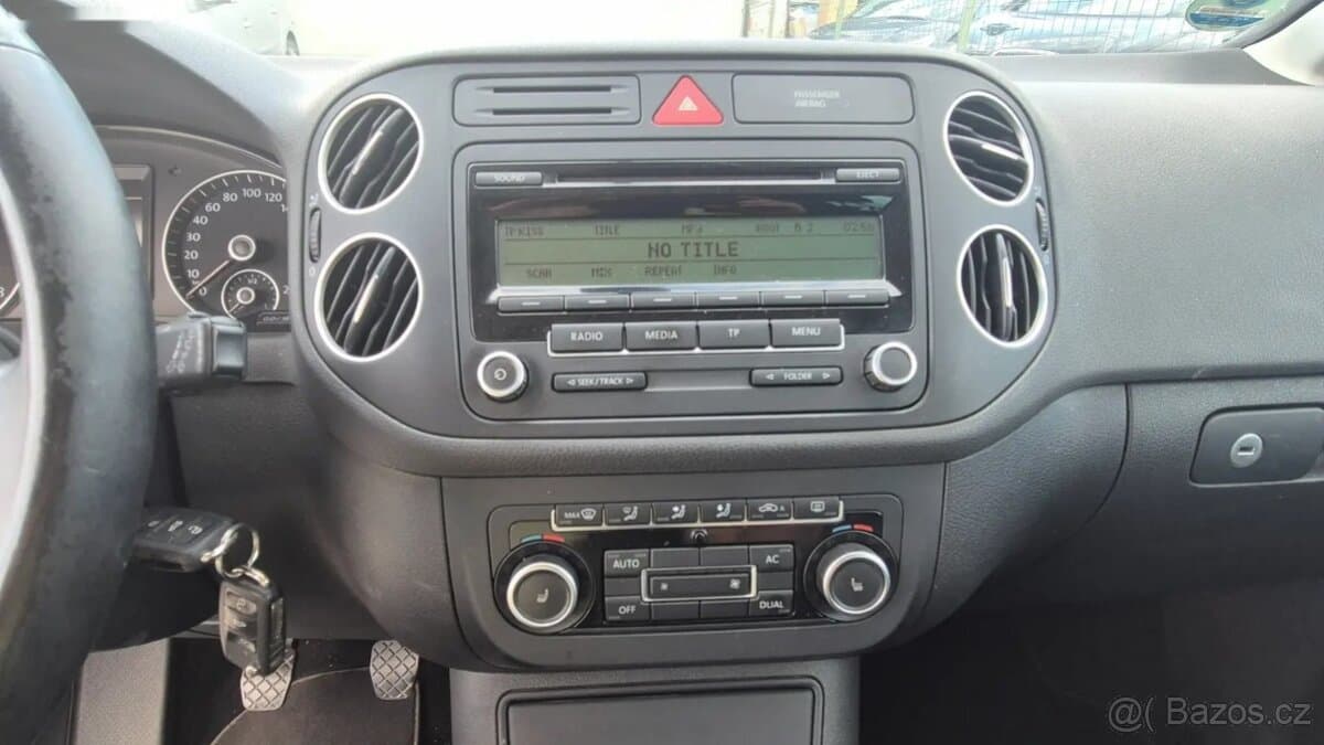 2010 Volkswagen GOLF - 12