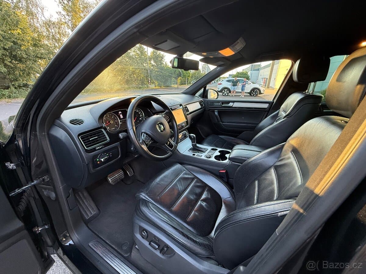 2013 Volkswagen TOUAREG - 12