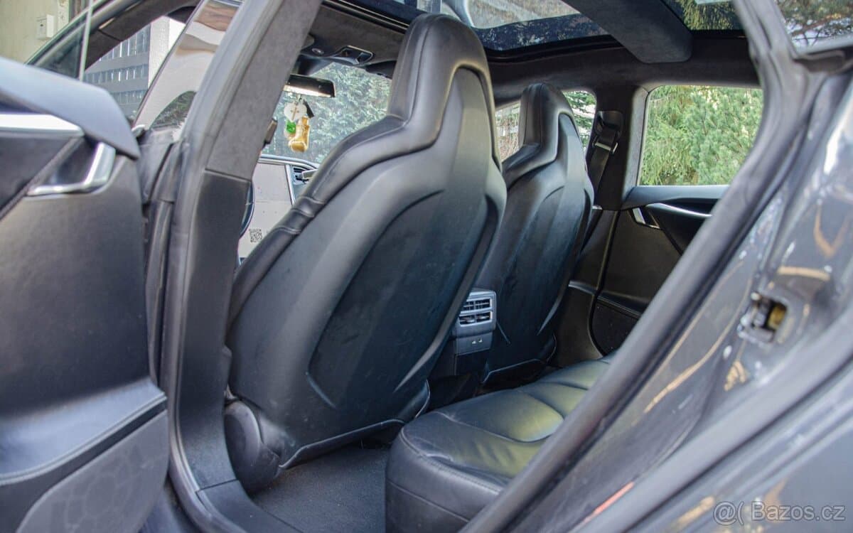 2017 Tesla MODEL S - 12