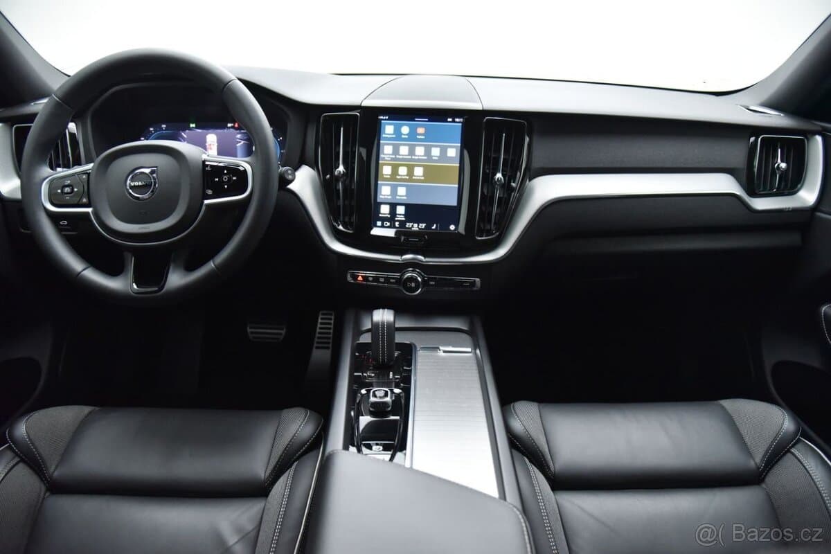 2022 Volvo XC60 - 12