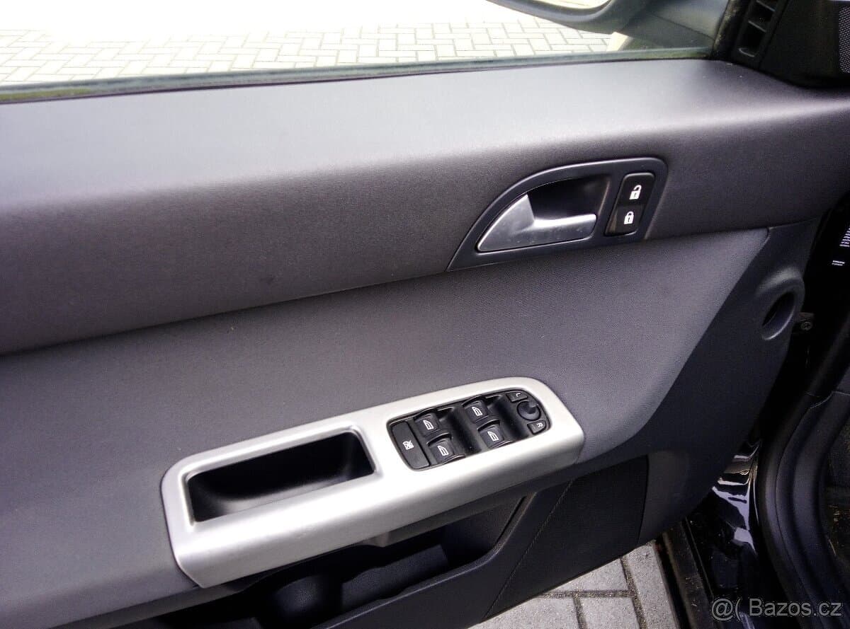2008 Volvo V50 - 12