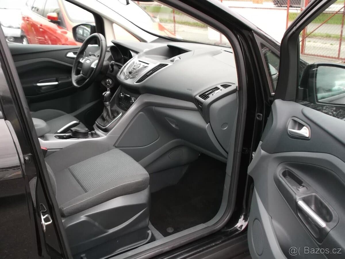 2015 Ford C-MAX - 12