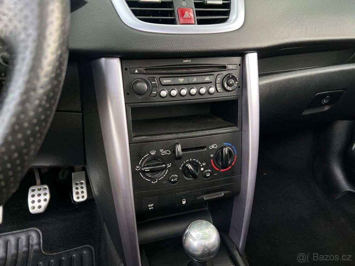 2007 Peugeot 207 - 12