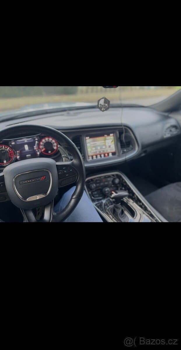 2022 Dodge CHALLENGER - 12