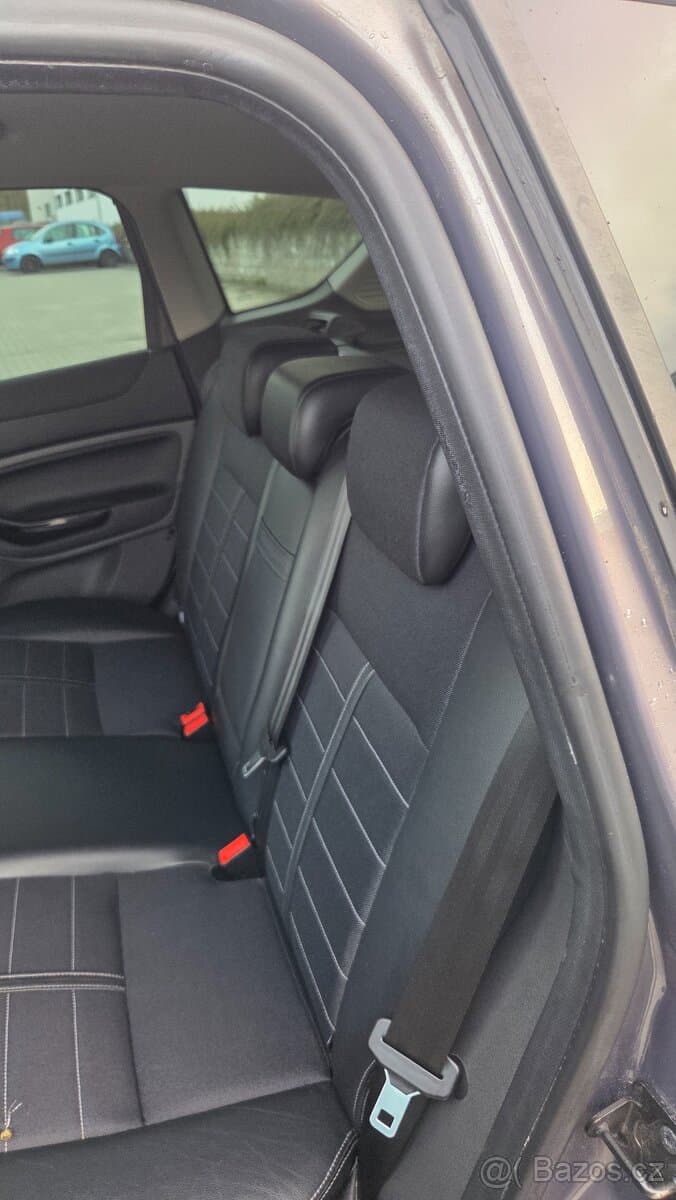 2012 Ford KUGA - 12