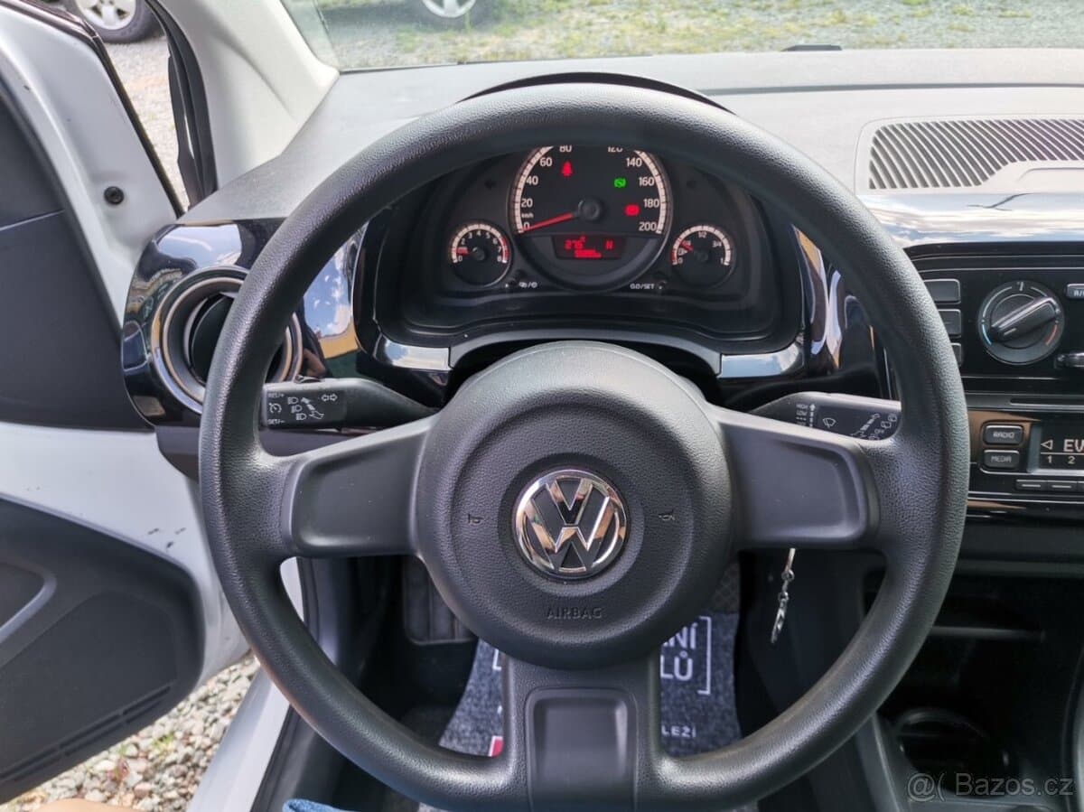 2014 Volkswagen UP! - 12