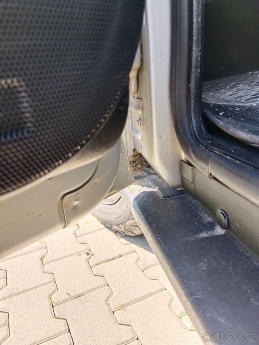 2003 Land Rover DISCOVERY - 12