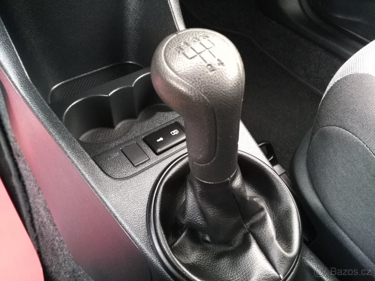 2012 Škoda FABIA - 12