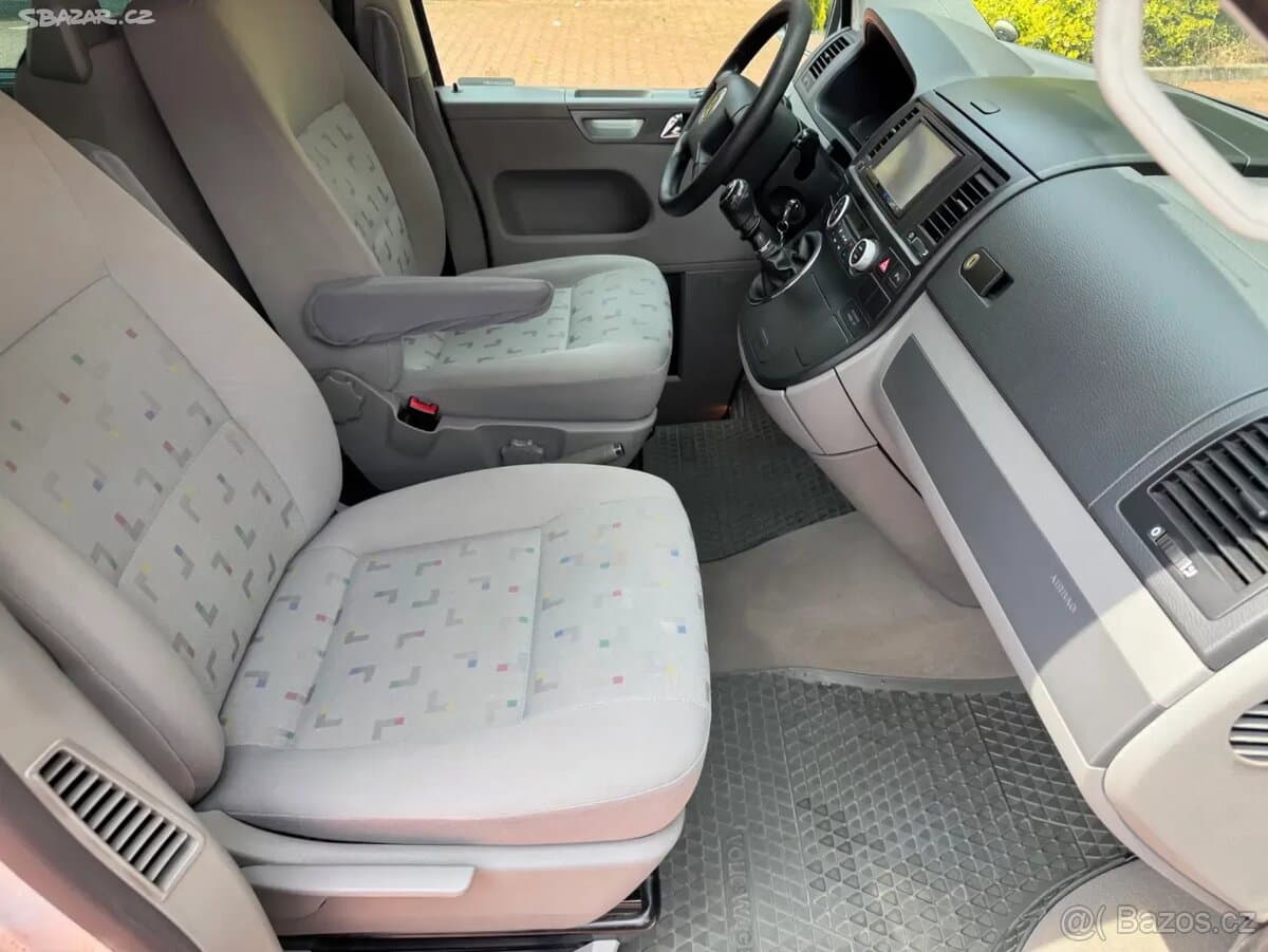 2008 Volkswagen MULTIVAN - 12