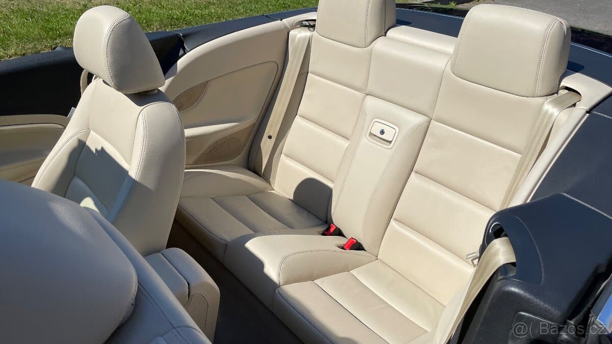 2007 Volkswagen EOS - 12