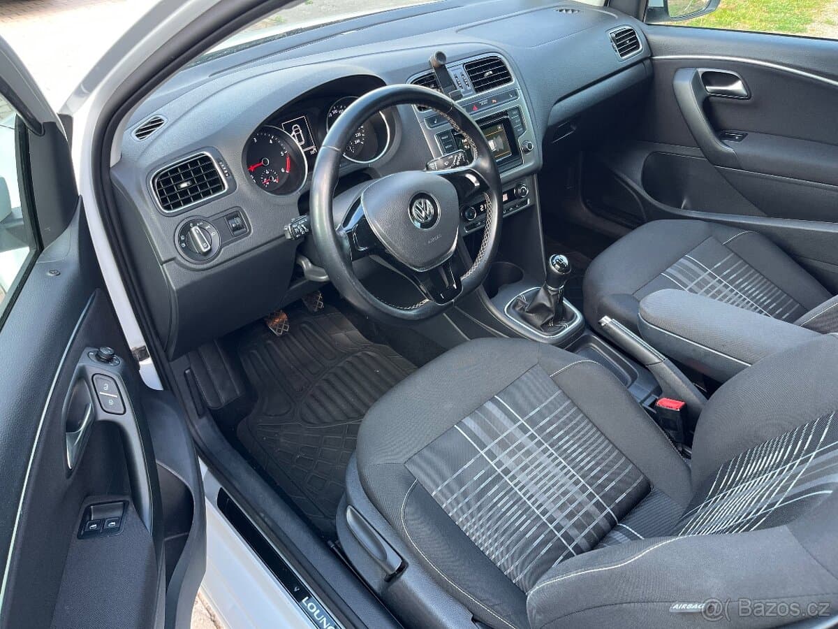 2016 Volkswagen POLO - 12