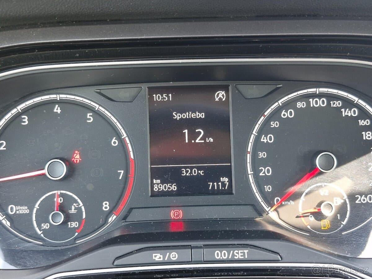 2018 Volkswagen POLO - 12