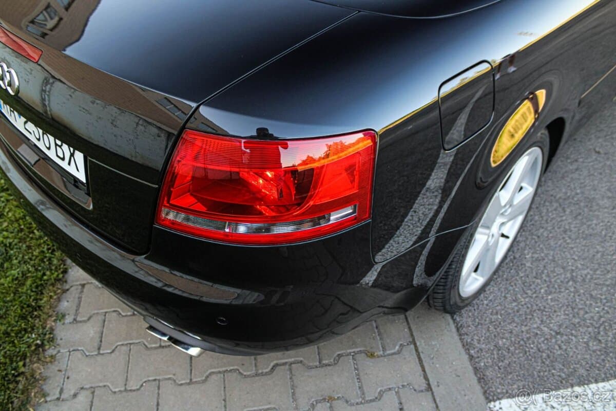 2006 Audi S4 - 12