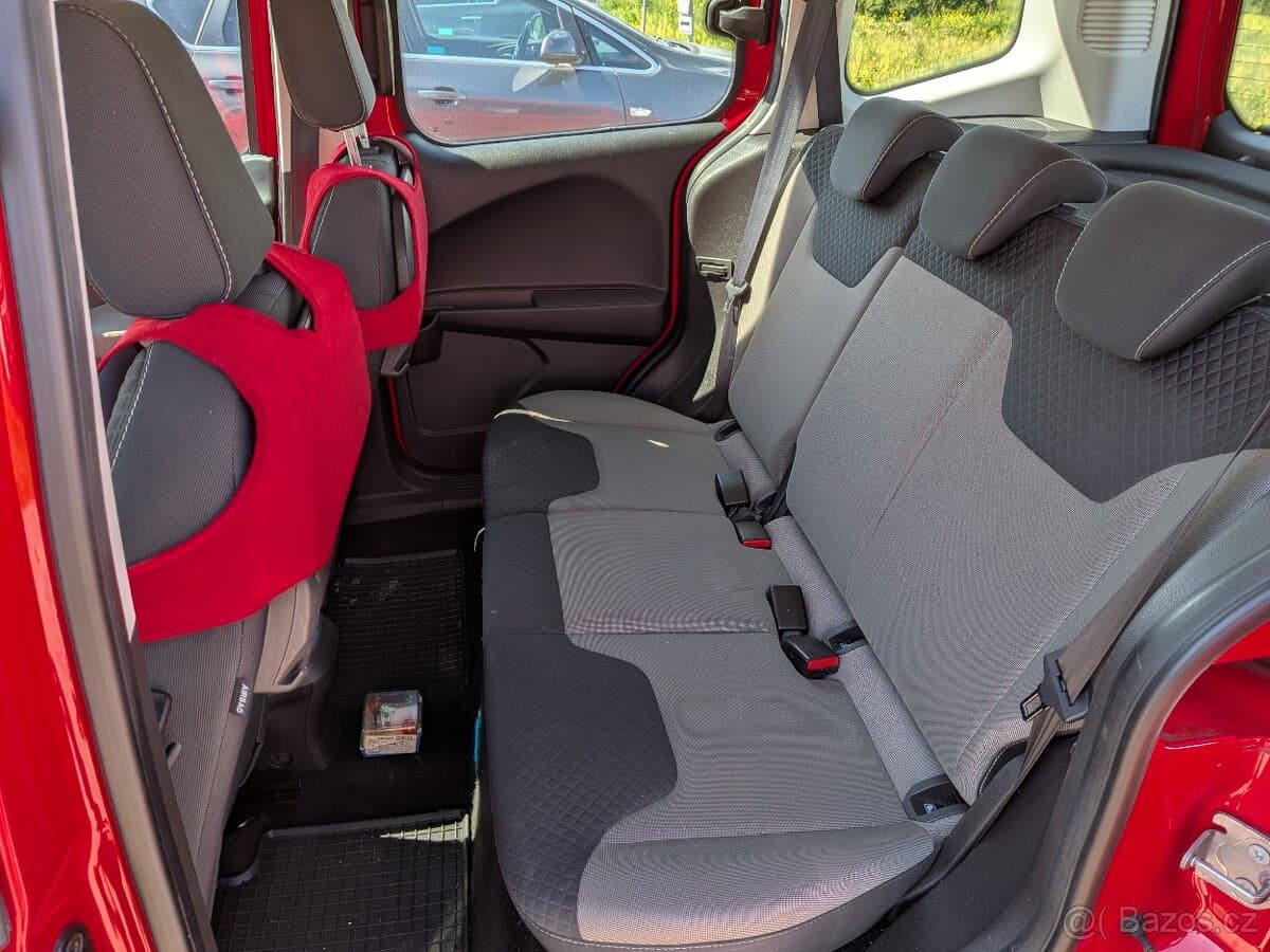 2021 Ford TOURNEO - 12