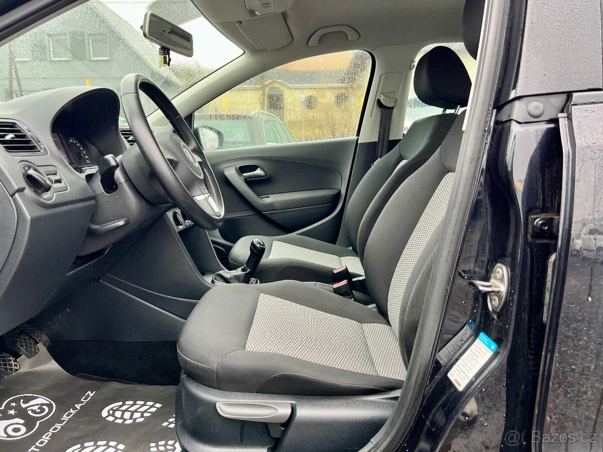 2012 Volkswagen POLO - 12
