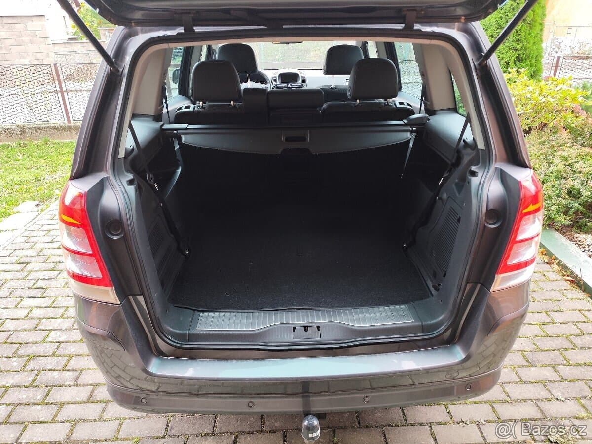 2011 Opel ZAFIRA - 12