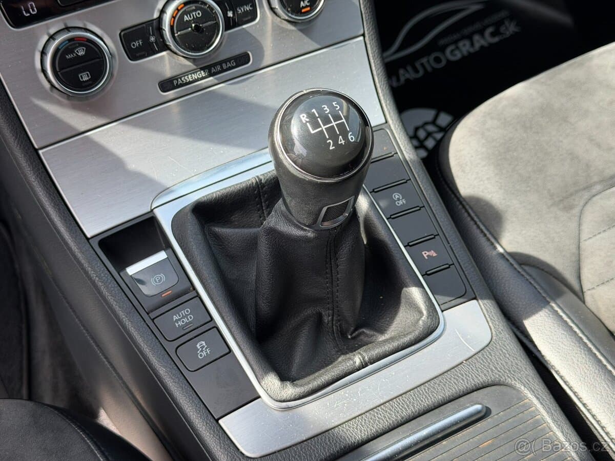 2013 Volkswagen PASSAT - 12