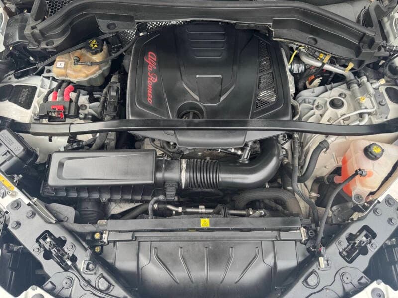 2021 Alfa Romeo STELVIO - 12