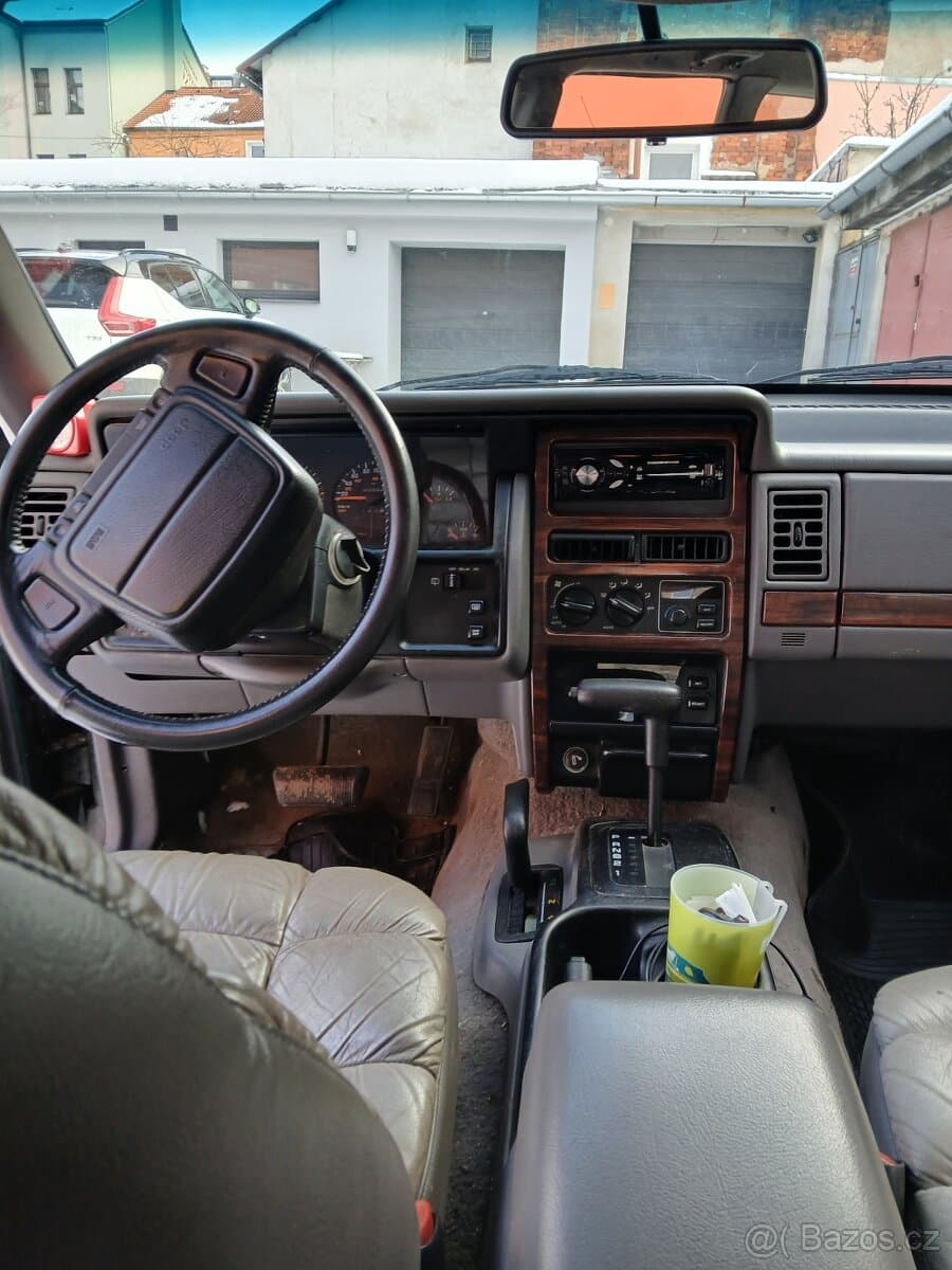 Jeep CHEROKEE - 12