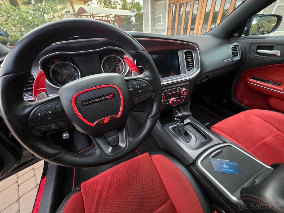 2017 Dodge CHARGER - 12