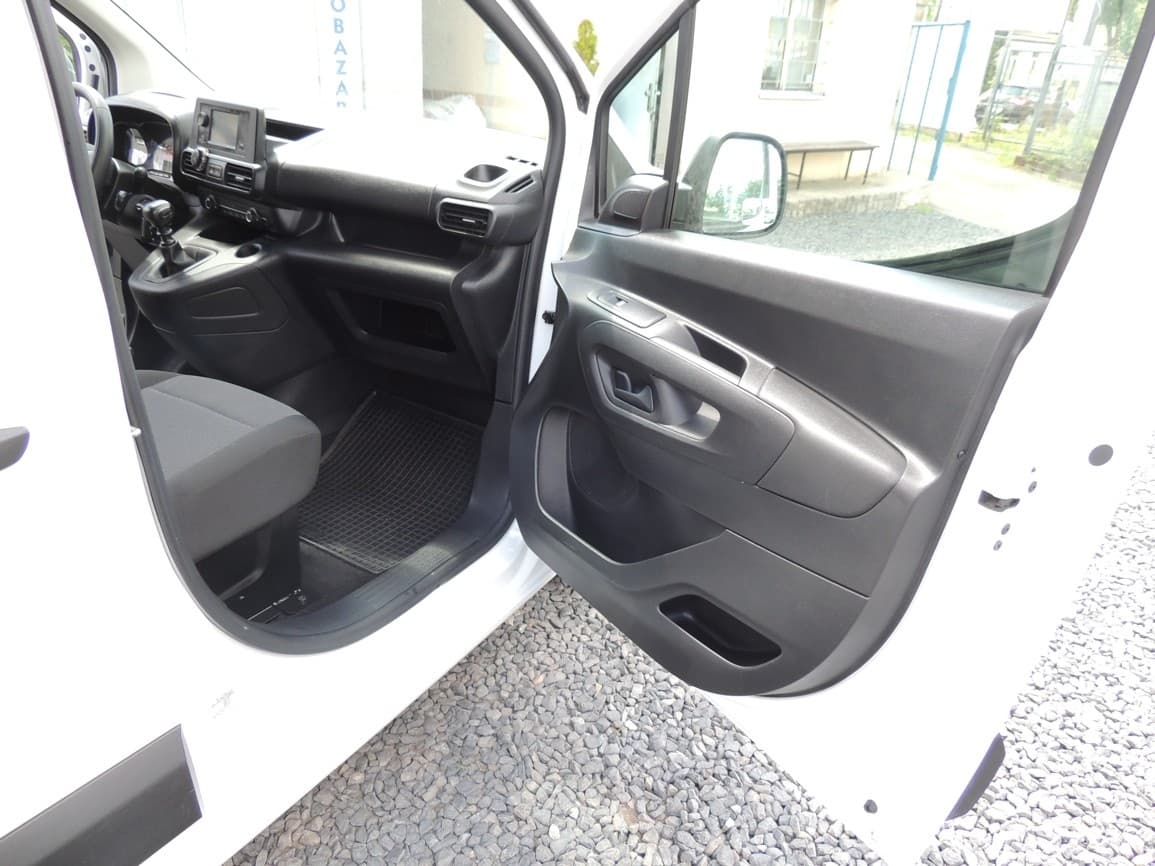2023 Fiat DOBLO - 12