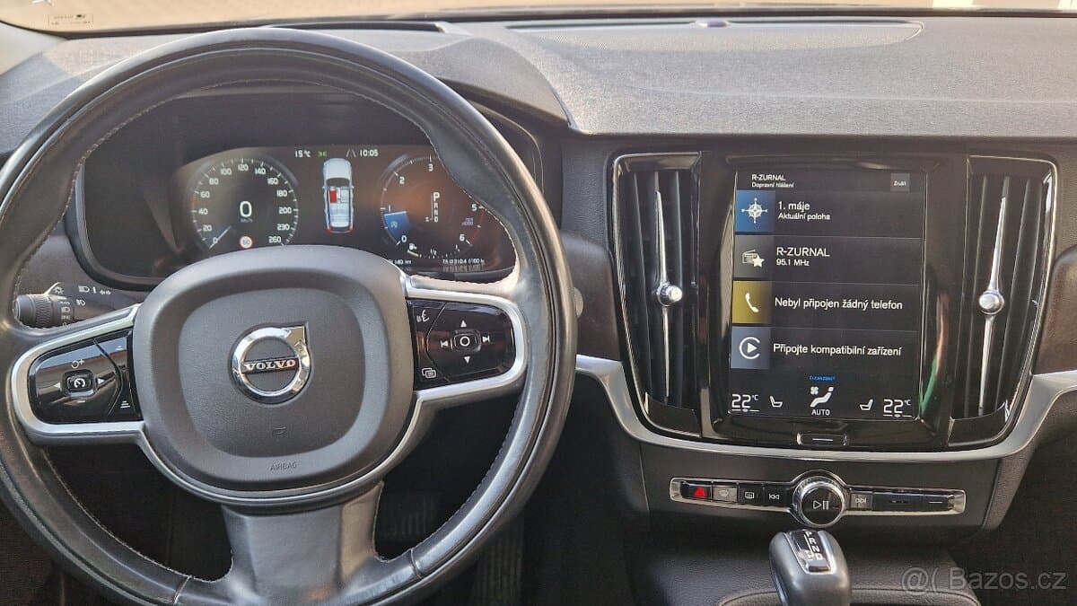 2017 Volvo V90 - 12