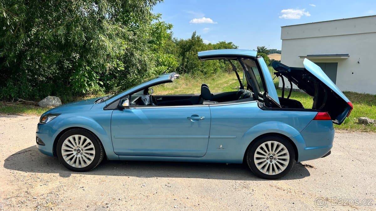 2009 Ford FOCUS - 12