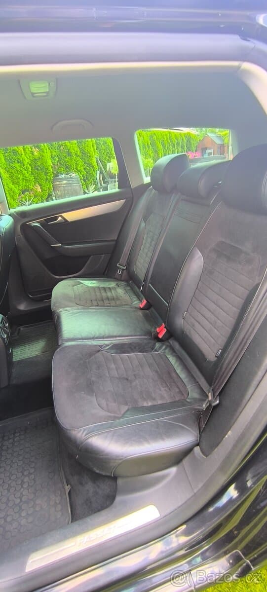 2012 Volkswagen PASSAT - 12